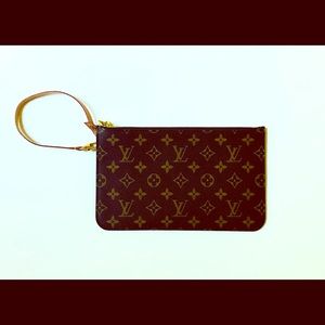 Louis Vuitton pouchette